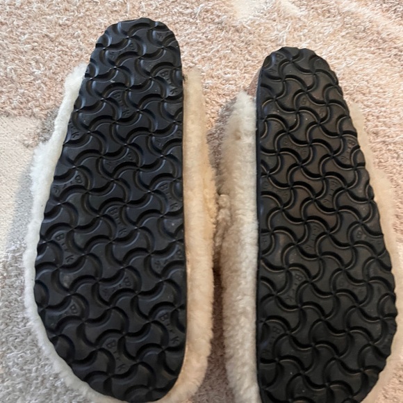 Boston Big Buckle Teddy Shearling Birkenstock Clog - Picture 6 of 8